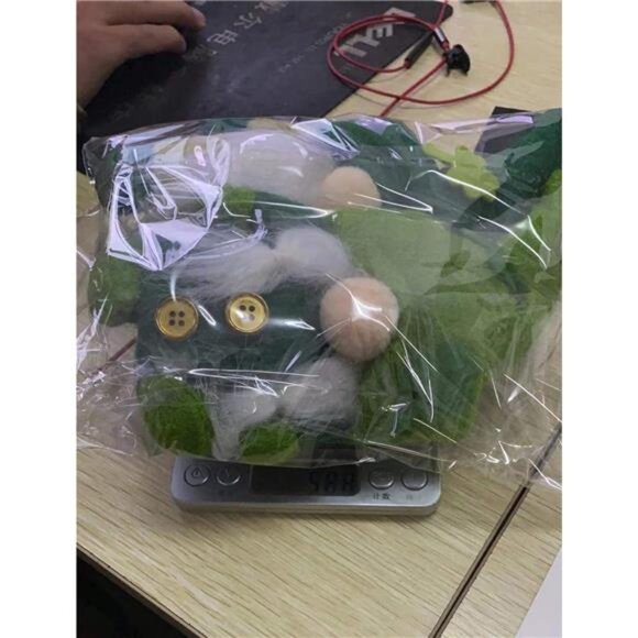 Sunflower Garden Gnome, Bumble Bee Gnomes Plush Decor,World Bee Day Fall Holiday - Picture 6 of 7